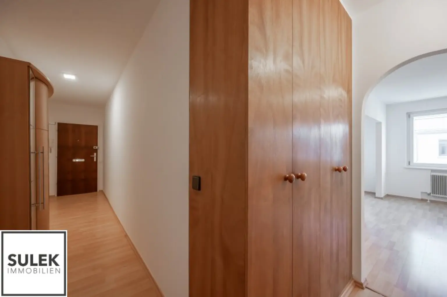 Single Hit Wohnung mit praktischem Grundriss direkt an der U1 - ab 1.11.25!