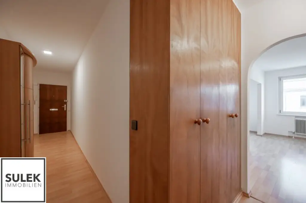 Single Hit Wohnung mit praktischem Grundriss direkt an der U1 - ab 1.11.25!
