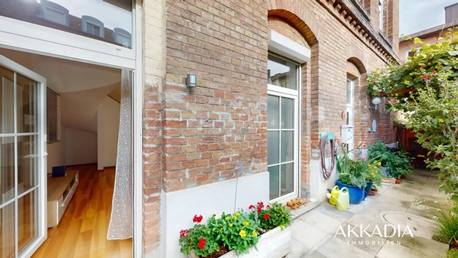 Maisonette-Wohnung mit Terrasse & Garten in zentraler Lage von Korneuburg – Wohnen im generalsanierten Backsteinbau