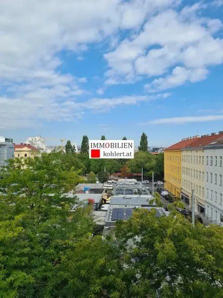 GELEGENHEIT, 3-ZIMMERWOHNUNG MIT FERNBLICK UND ZENTRALE LAGE