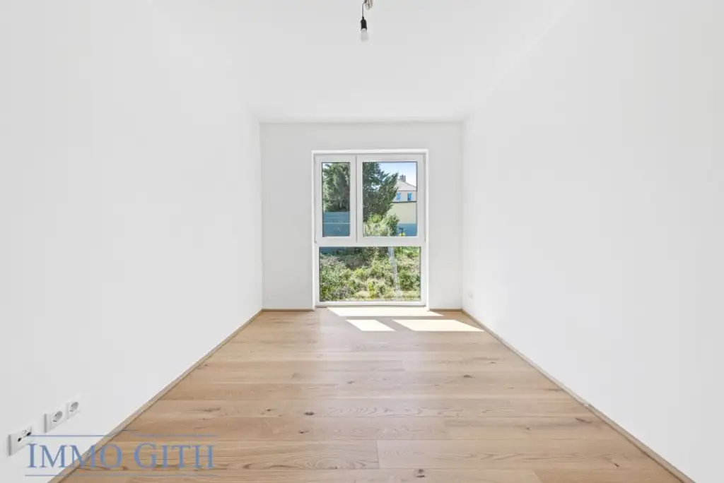 EXKLUSIVES TOWNHOUSE MIT GARTEN, PV-ANLAGE & DESIGNAUSSTATTUNG ZU KAUFEN – WIEN DIREKT VOR DER TÜR