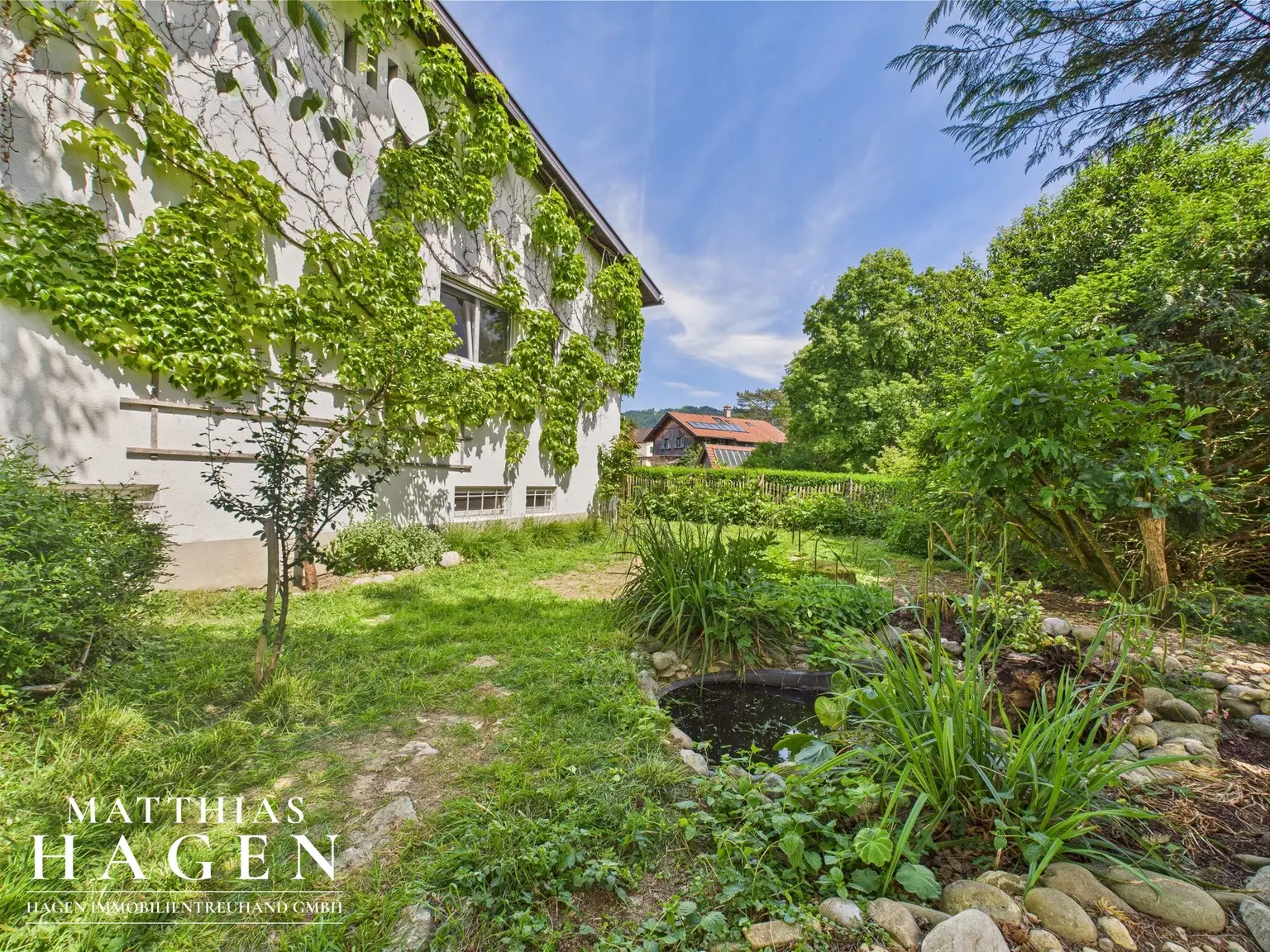 Bungalow - 2 Grundstücke
Ideal für Familien oder als Investment