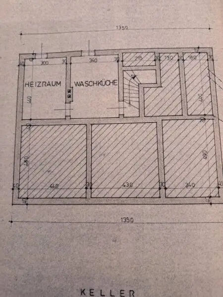 Zistersdorf: A5 - Nähe: großzügiges Wohnhaus ( 2 Wohneinheiten ) mit traumhaften Garten, Garage und Werkstatt