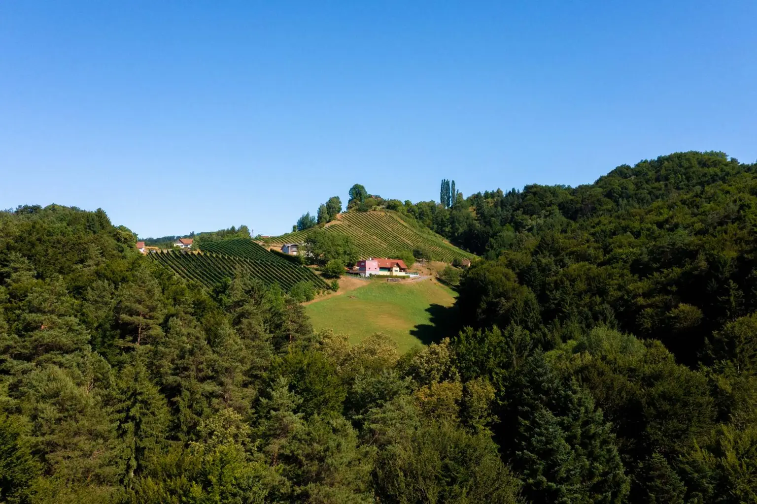 "Privates Paradies mit Panorama – 5 Hektar Freiheit & ein Zuhause zum Verlieben"