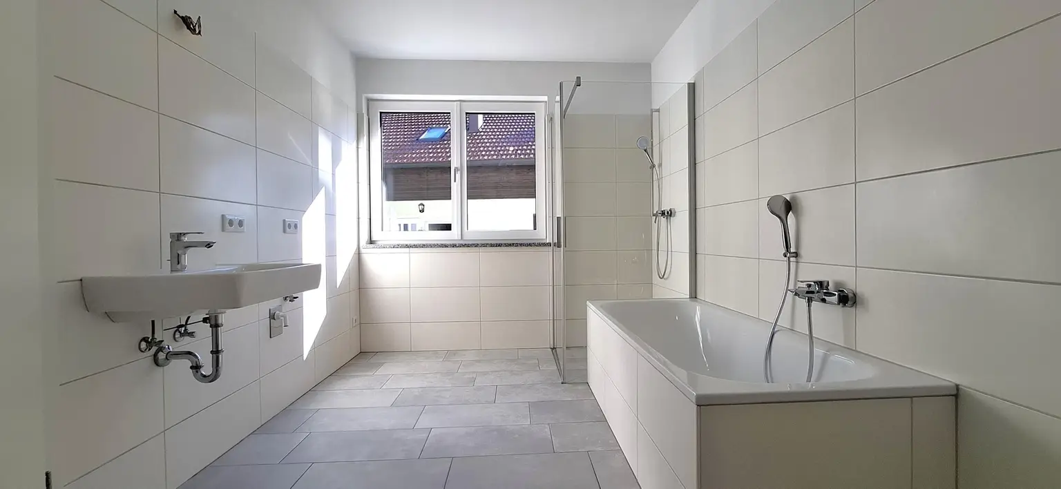 Exklusive 3-Zi-Neubauwohnung mit Sonnenbalkon in Mondsee-Tiefgraben