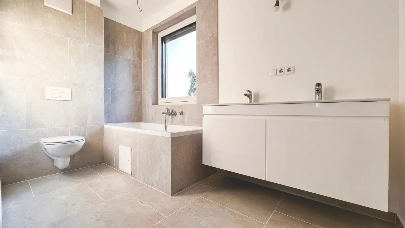 Neubau – Schlüsselfertiges Reihenhaus mit Garten & 2 Stellplätzen in Kottingbrunn