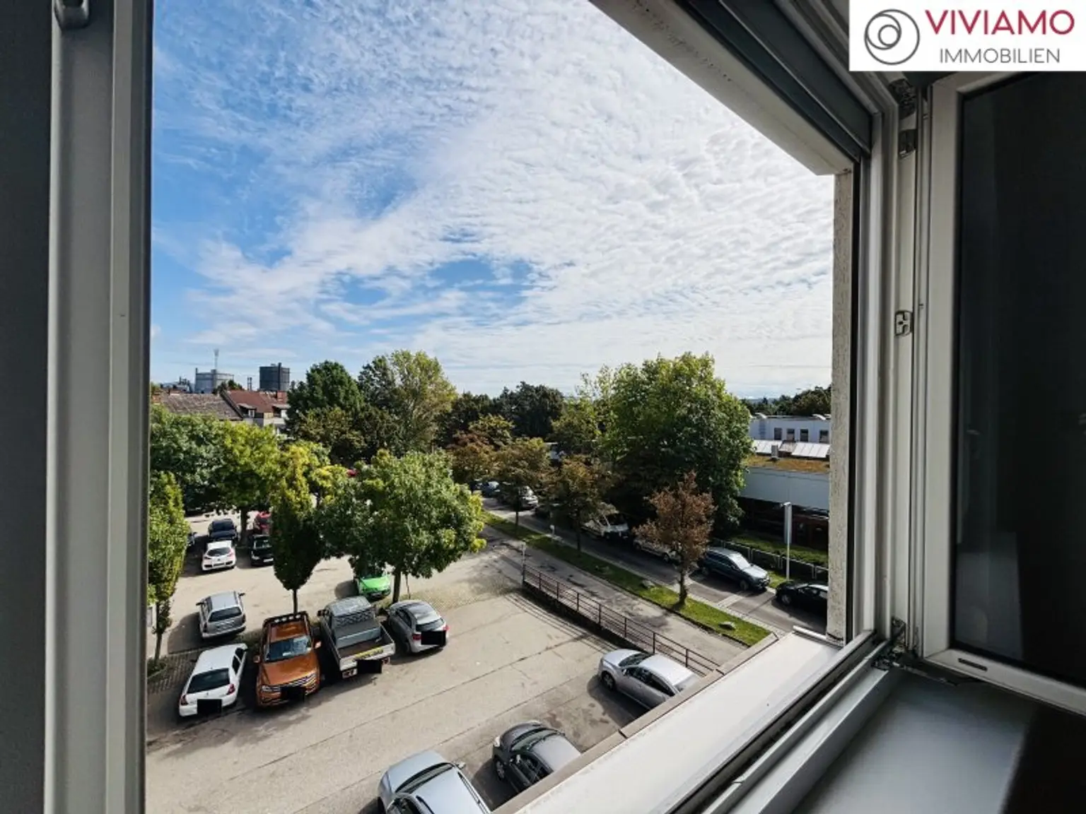 Gepflegte 2-Zimmer-Wohnung mit Loggia und KFZ-Stellplatz!
