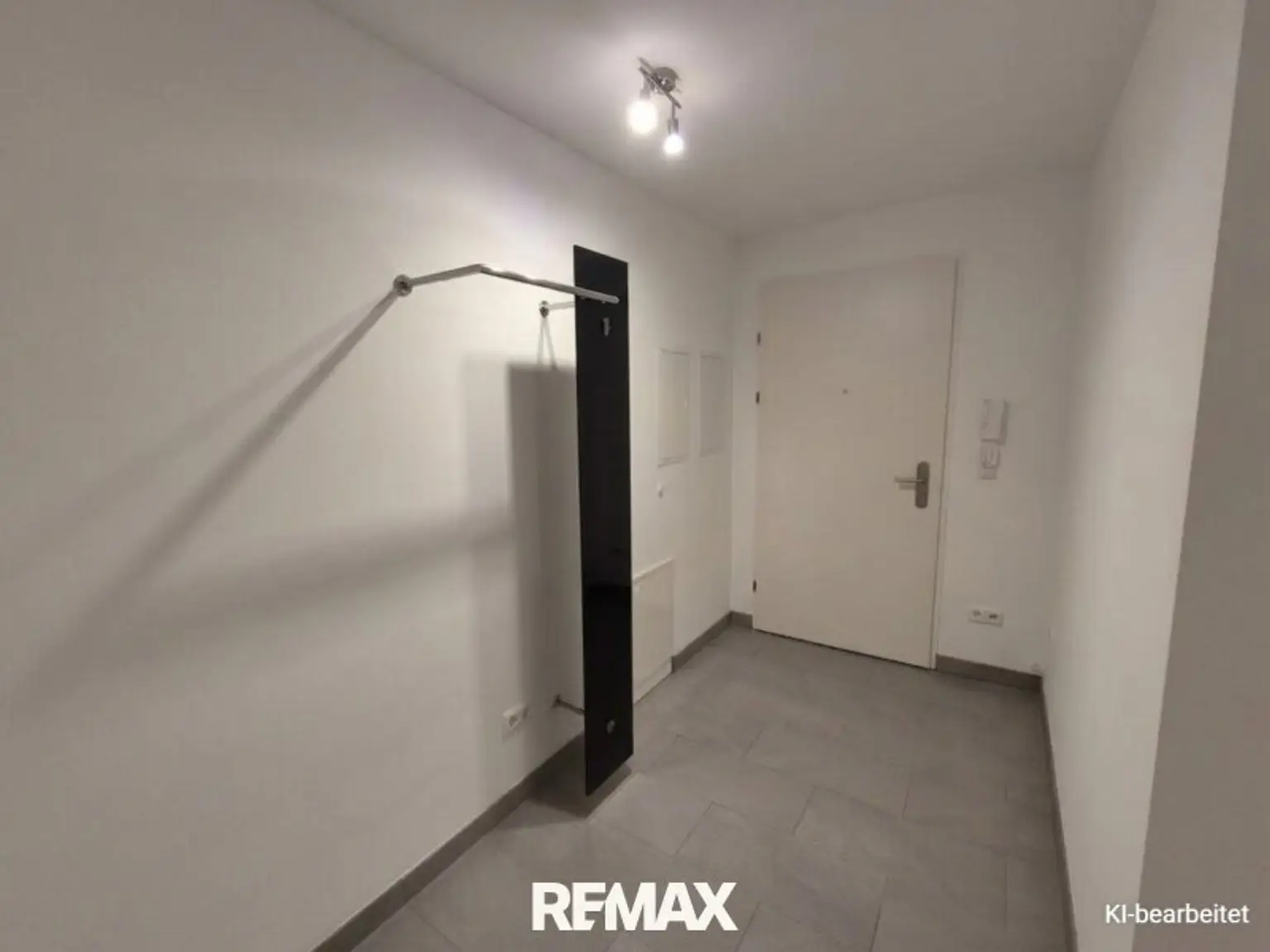 Eingang mit Garderobe
