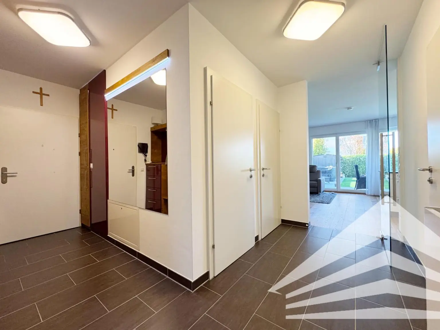 Exklusive 3 Zimmerwohnung mit traumhaftem Privatgarten im Zentrum von Pasching