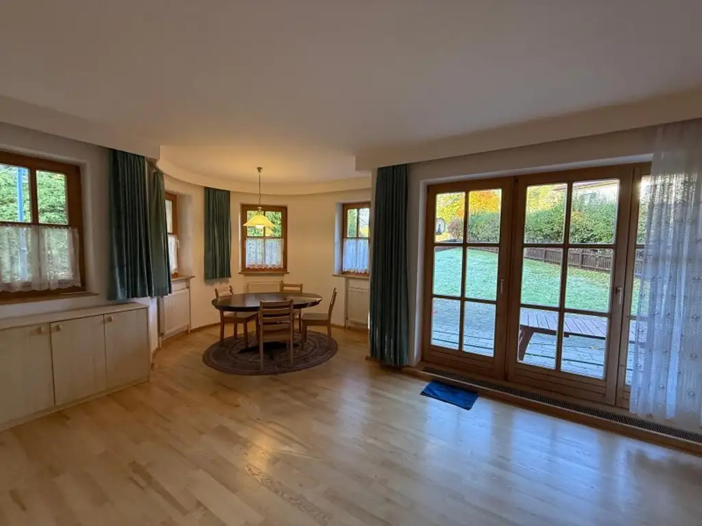 4-Zimmer-Familienhaus mit viel Platz für die ganze Familie, Garten & Garage