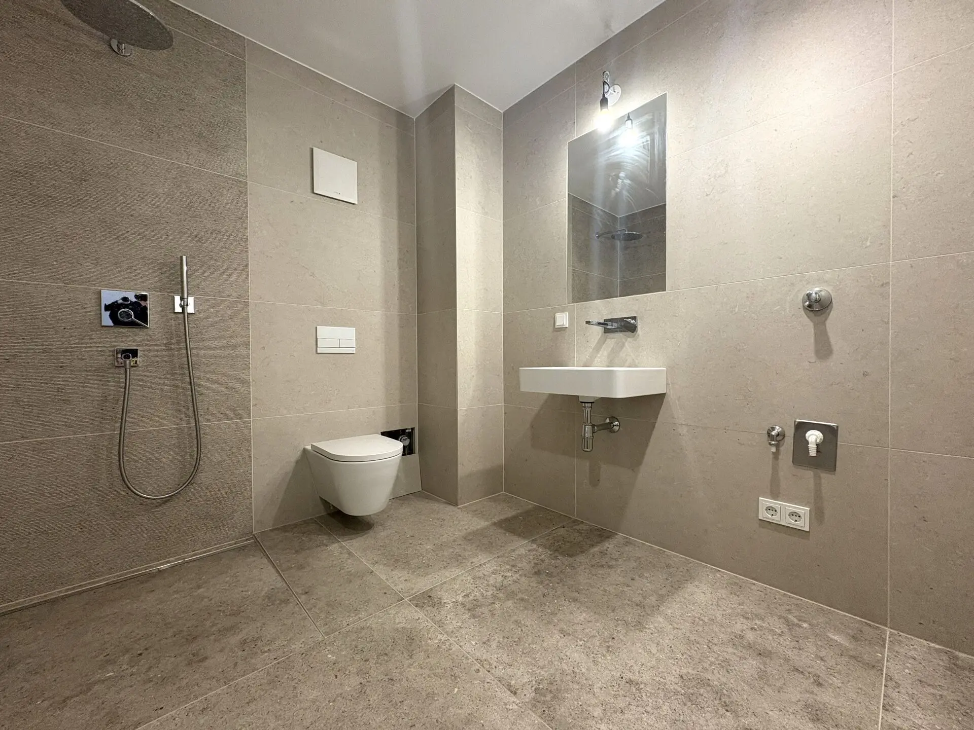 20260120_142946487_iOS