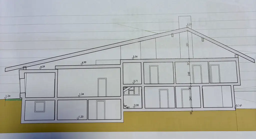 Großzügiges Almhaus mit vielen Ausbaumöglichkeiten