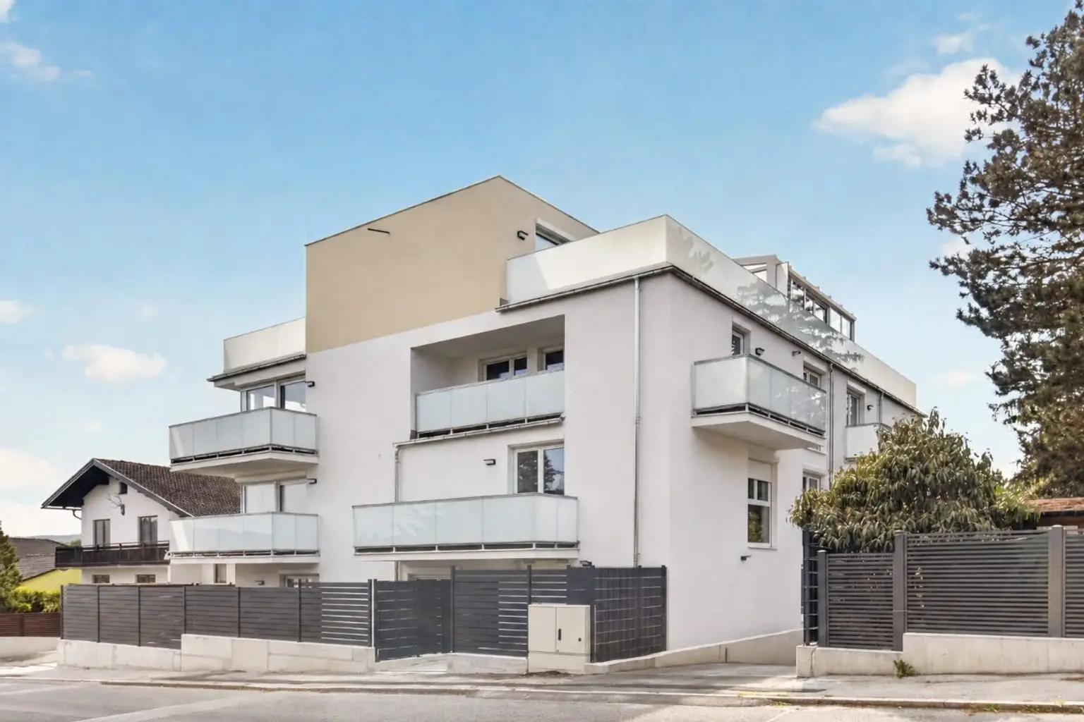 A | THE GREEN 15  ++ ZWEI Zimmer mit BALKON | Prima Service Immobilien