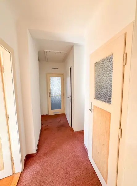 Einfamilienhaus mit 603 m2 Garten beim Auhof Center zu vermieten! Private oder gewerbliche Nutzung möglich! Arbeiterquartier!