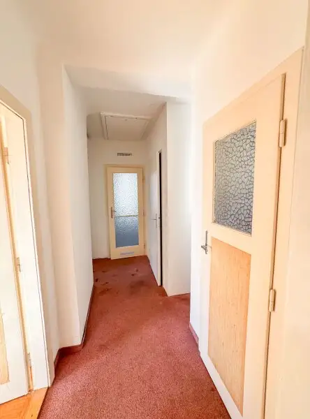 Einfamilienhaus mit 603 m2 Garten beim Auhof Center zu vermieten! Private oder gewerbliche Nutzung möglich! Arbeiterquartier!