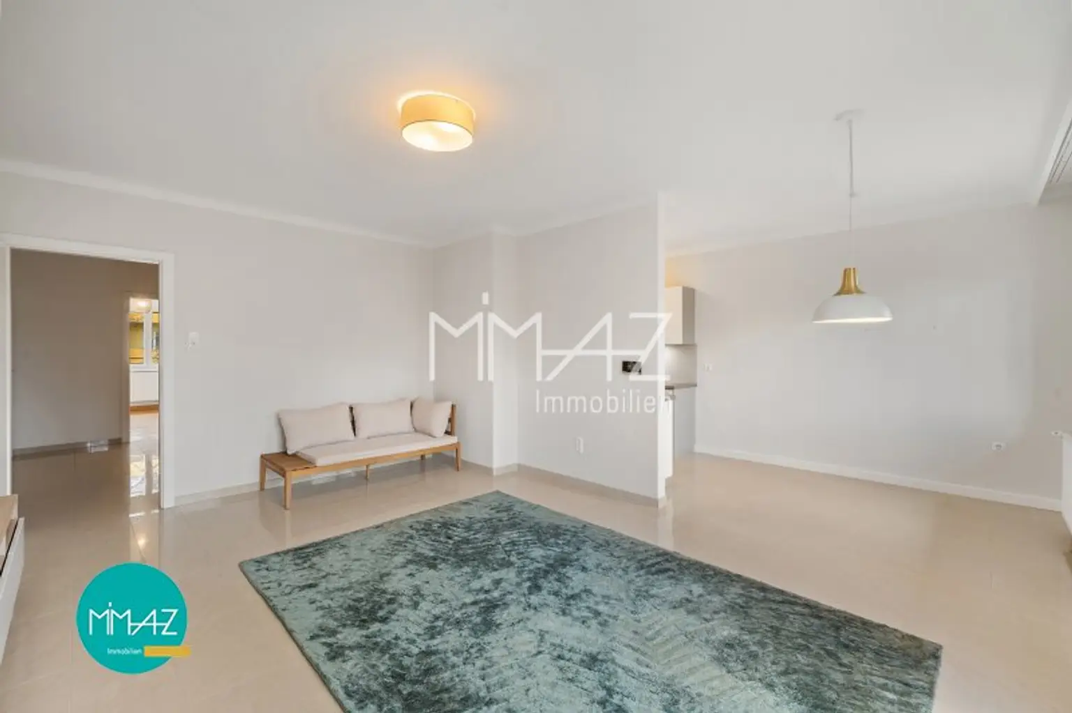 Wohnzimmer mit Küche