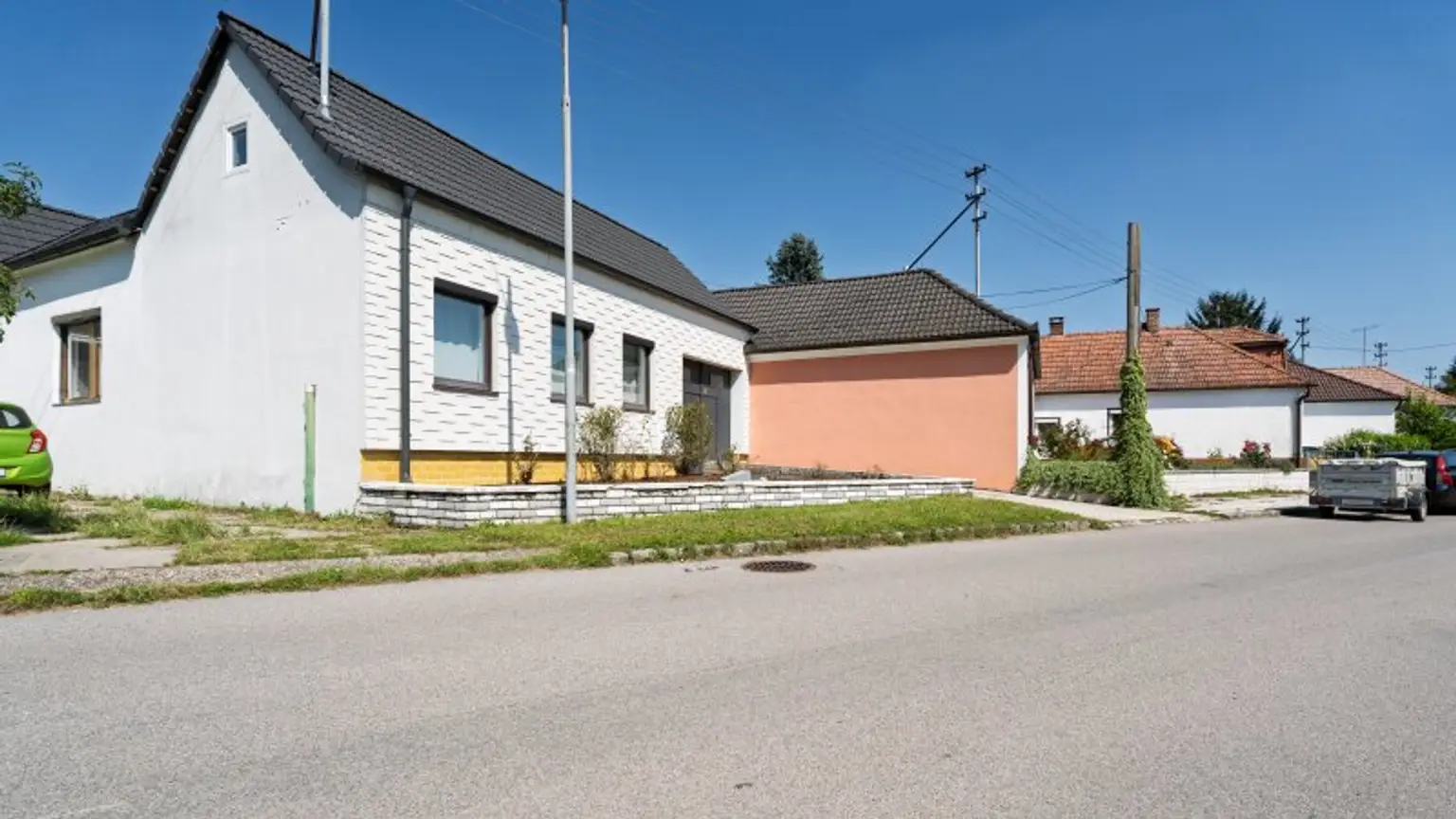 Renoviertes Haus in Loidesthal! Ein Hingucker! Großes Grundstück!
