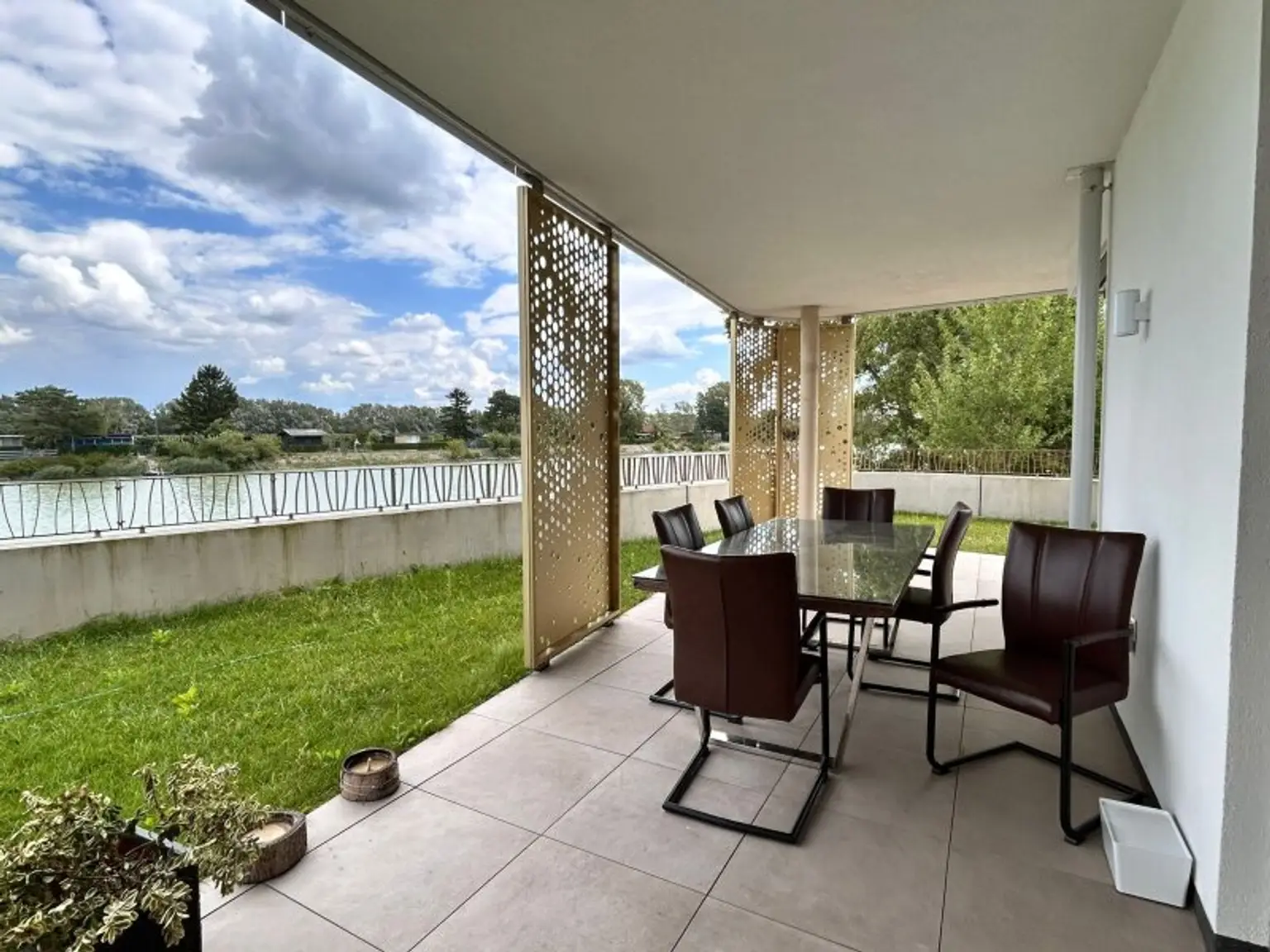 EXKLUSIVES WOHNEN IN „THE SHORE“ – MIT PRIVATEM GARTEN, TERRASSE & DONAUBLICK UND GARAGE