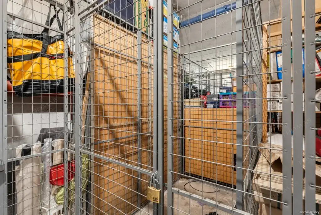 Lichtdurchflutete Maisonette mit Dachterrasse direkt am Währinger Park