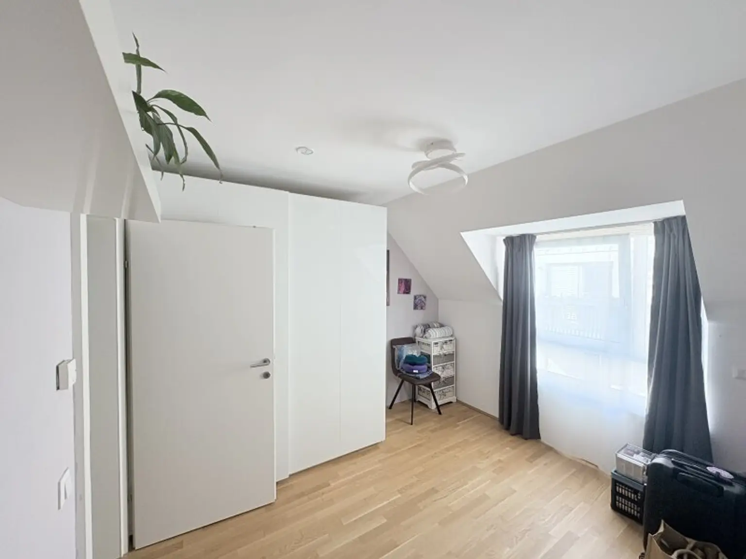 Neuwertige Wohnung im 1. Dachgeschoss mit Balkon in 1110 Wien – Ihr neues Zuhause!