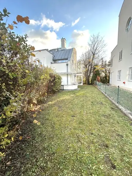 Prestige Living in Sievering: Großzügige Gartenwohnung mit Stil