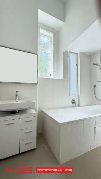 GRÜNDERZEITJUWEL - STILWOHNUNG IN SUPERLAGE - PERFEKTER  GRUNDRISS MIT GRÜNBLICK - 3. WOHNETAGE