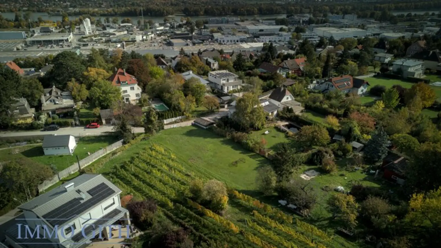 SONNE, WEIN & WEITBLICK – 735 m² BAUGRUNDSTÜCK DIREKT AM WEINGARTEN IN KLOSTERNEUBURG ZU KAUFEN!