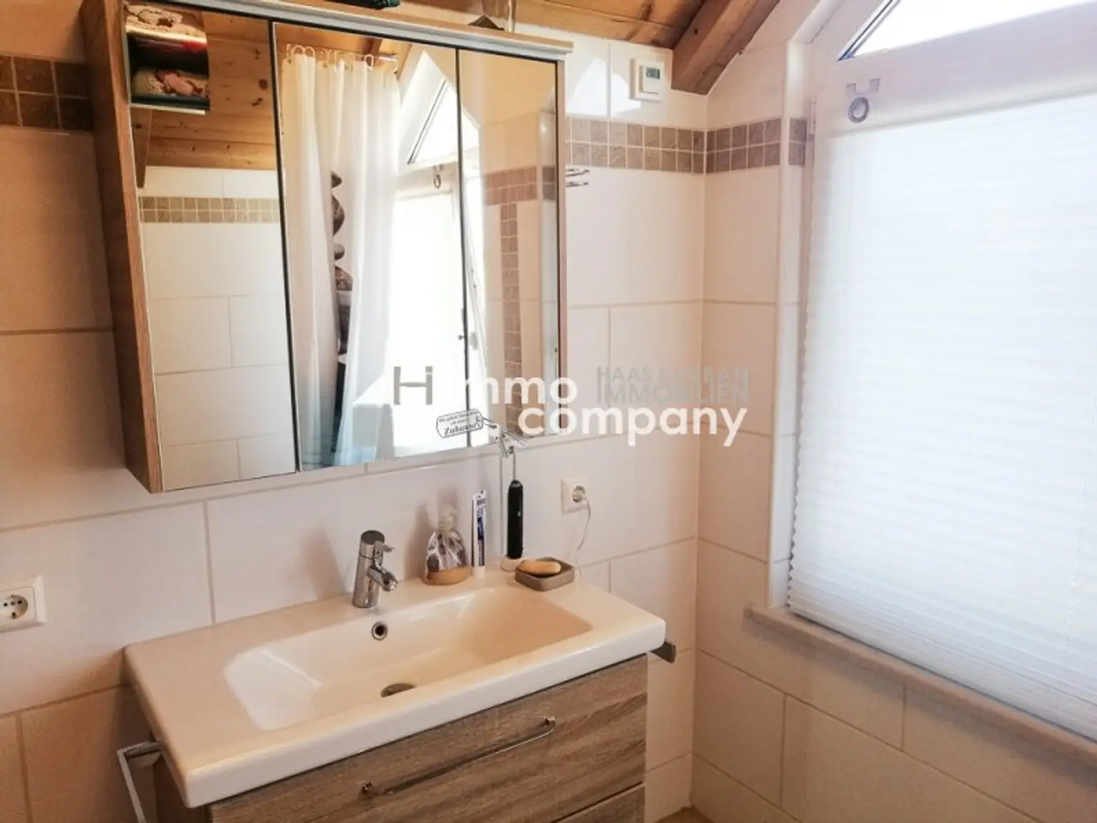 6 Zimmer, Ruhelage - Modernes Haus zum sofort Einziehen!