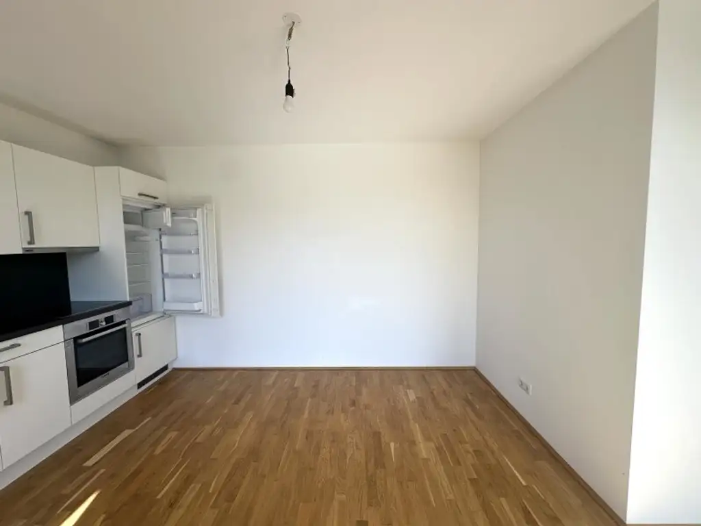 kompakte 2-Zimmer Wohnung in ruhiger Lage mit guter Infrastruktur- nahe U4 Hietzing - ab 01.09