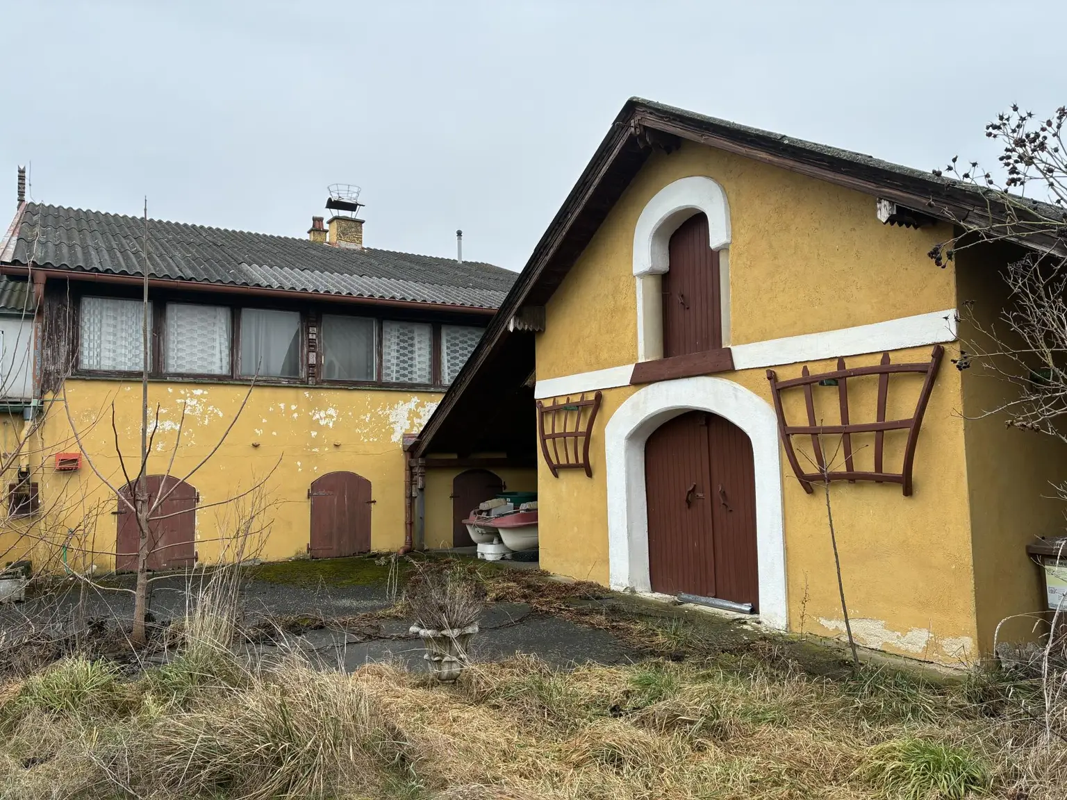 Hier lässt es sich leben...der See ruft! Solides Wohnhaus in Oggau -Bedarf Renovierung!