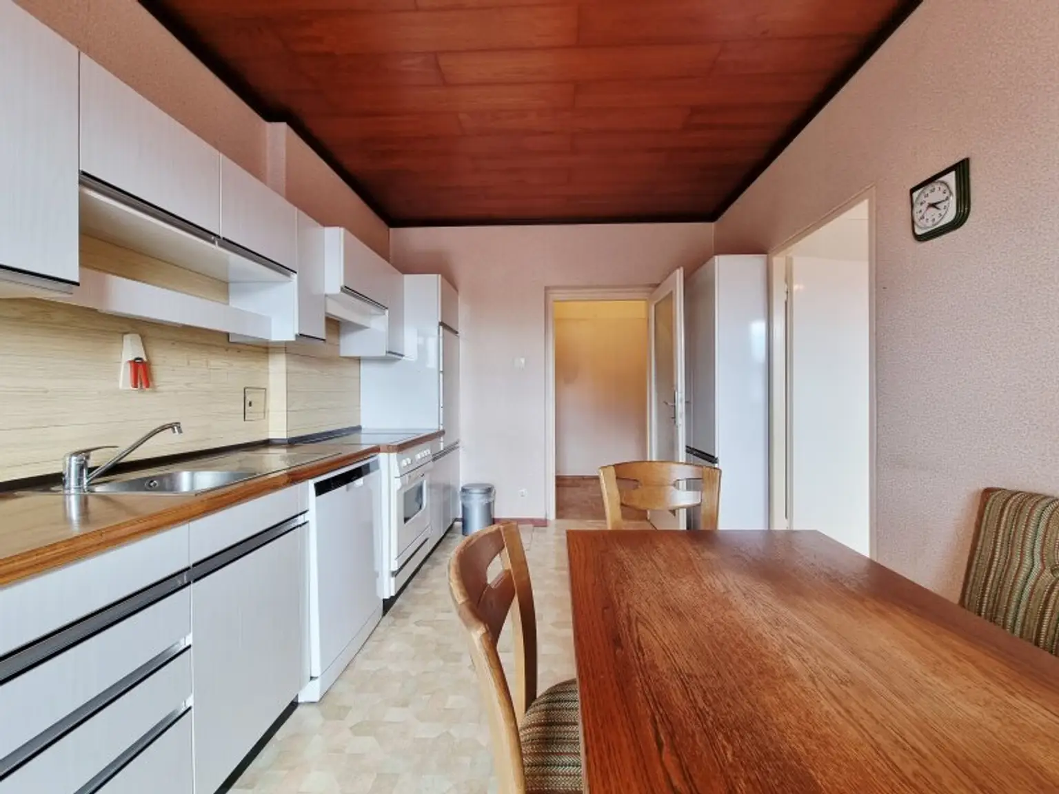 116 m², 4-Zimmerwohnung mit Loggia in Bestlage