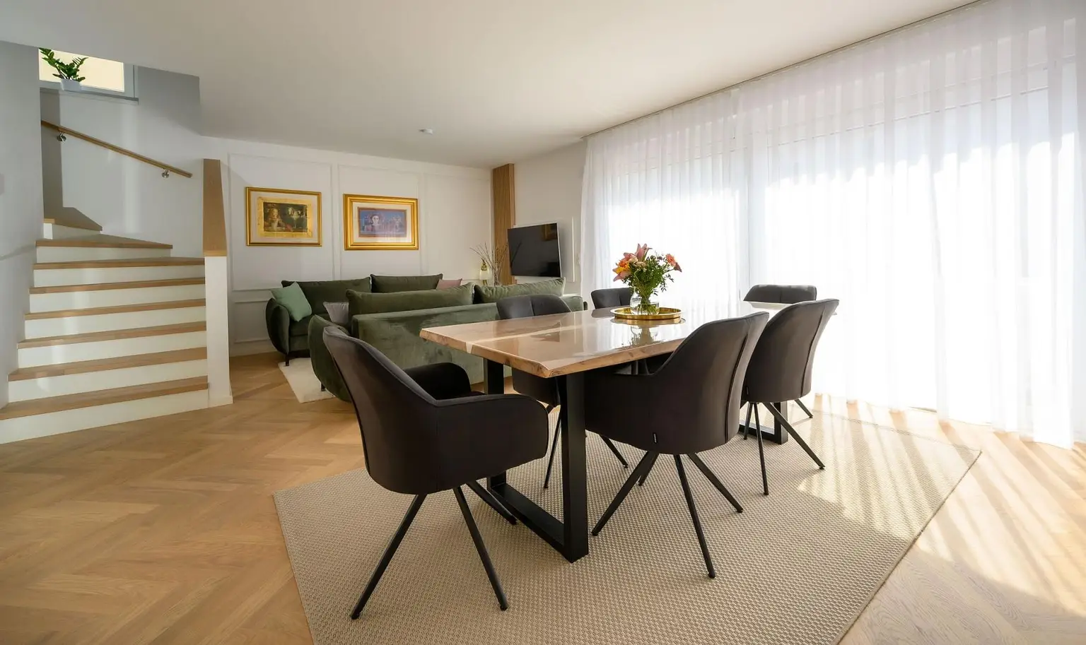 Provisionsfreie Doppelhaushälfte mit 162 m² Nutzfläche, Terrasse und Sonnengarten samt 2 Parkplätzen