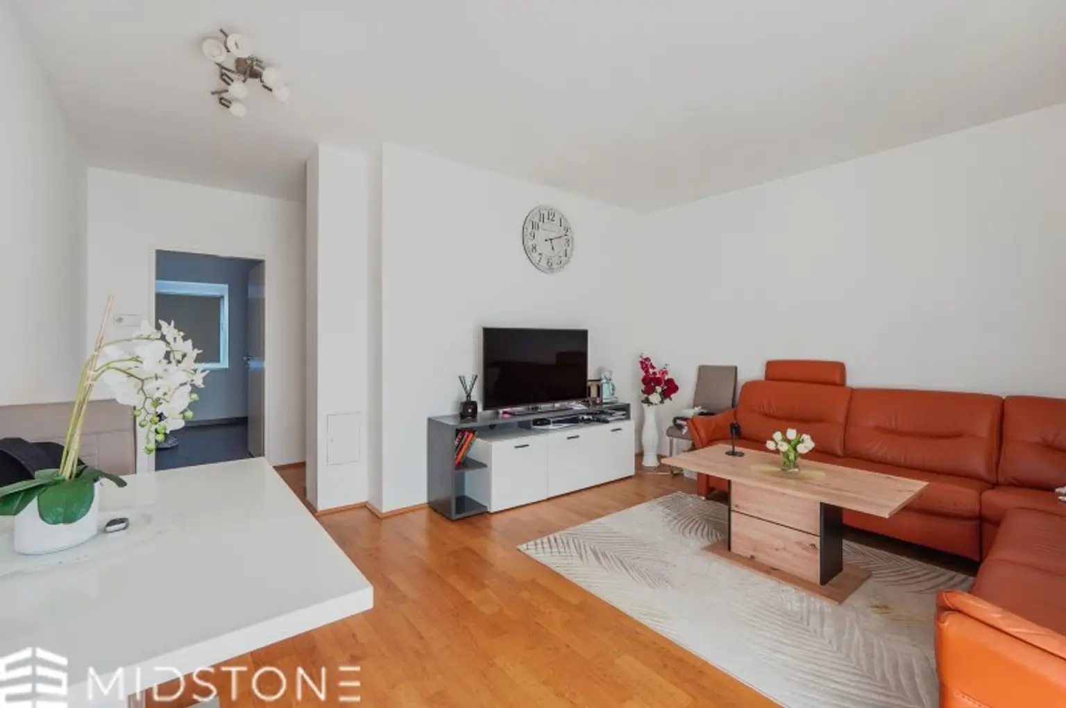 *Lichtdurchflutete Wohnung mit Wohlfühlcharakter* Stilvolles Wohnen mit Balkon und Top-Anbindung