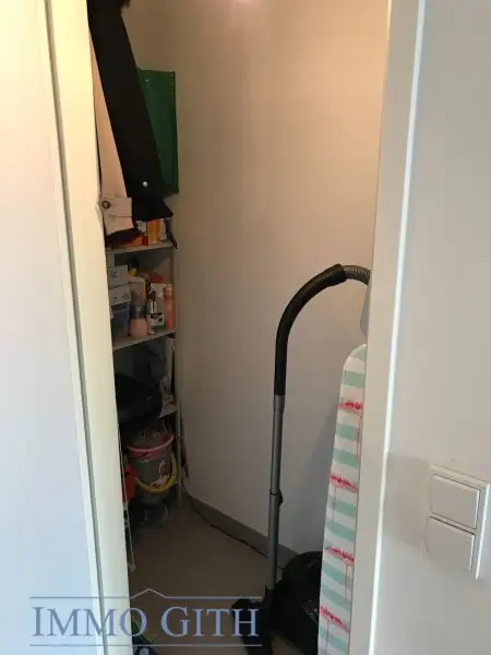 MODERNE & HELLE CA. 45 m² GROSSE 2-ZIMMER-WOHNUNG MIT LIFT, KELLERABTEIL IN DER RÖMERGASSE (1160 WIEN) ZU MIETEN!