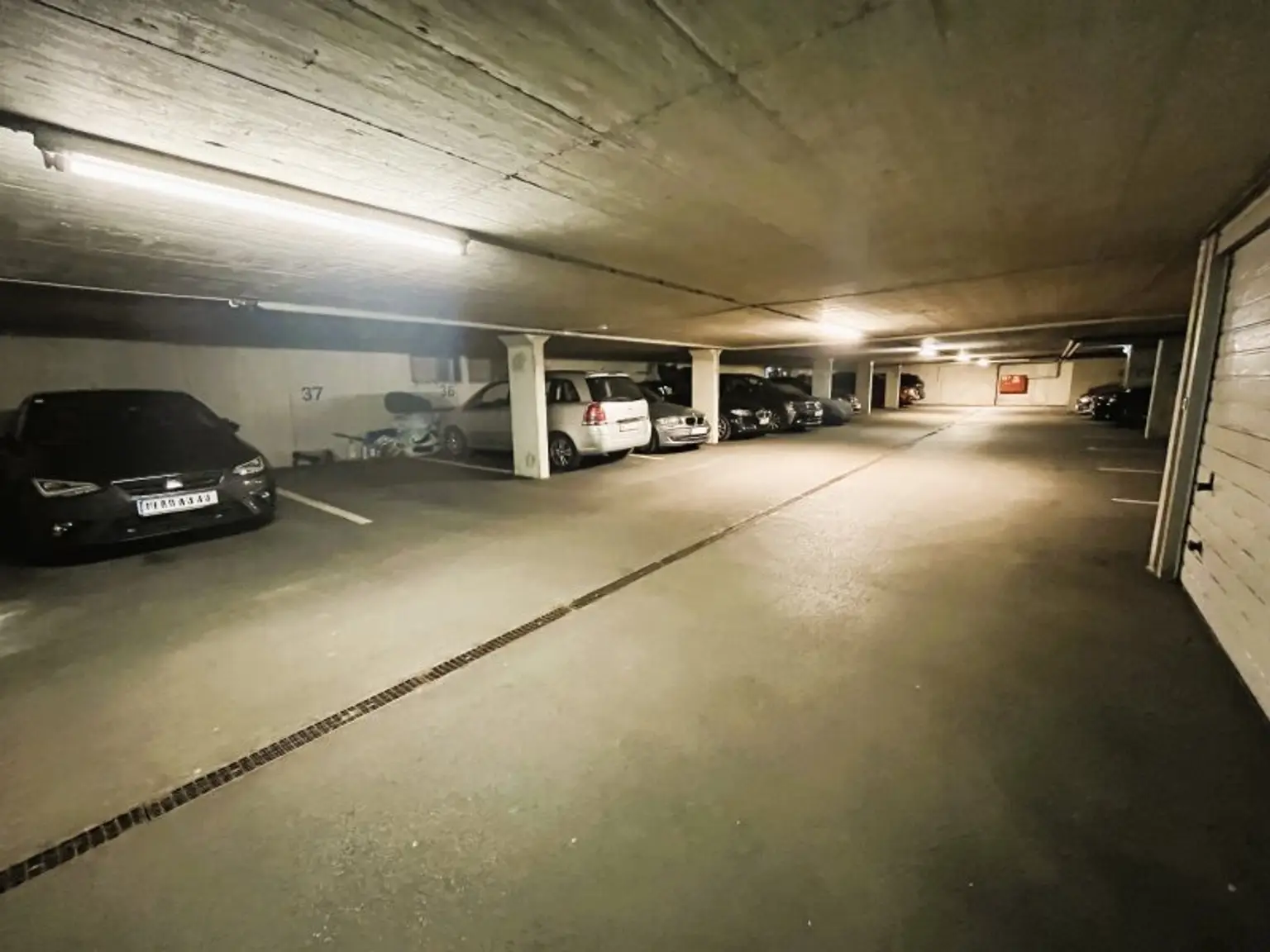 WOHNEN MIT AUSBLICK: Wunderschöne 3-Zimmerwohnung mit 2 verglasten Balkonen nahe Stadtgrenze von INNSBRUCK!