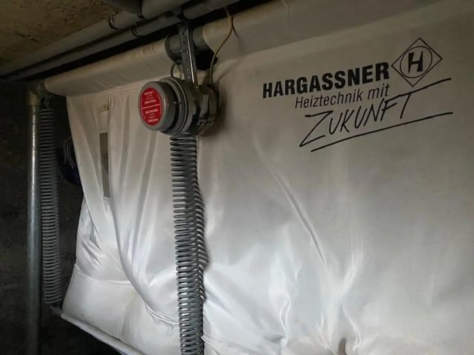 Einfamilienhaus am Stadtrand von Gloggnitz! Garten und romantisches Nebengebäude!