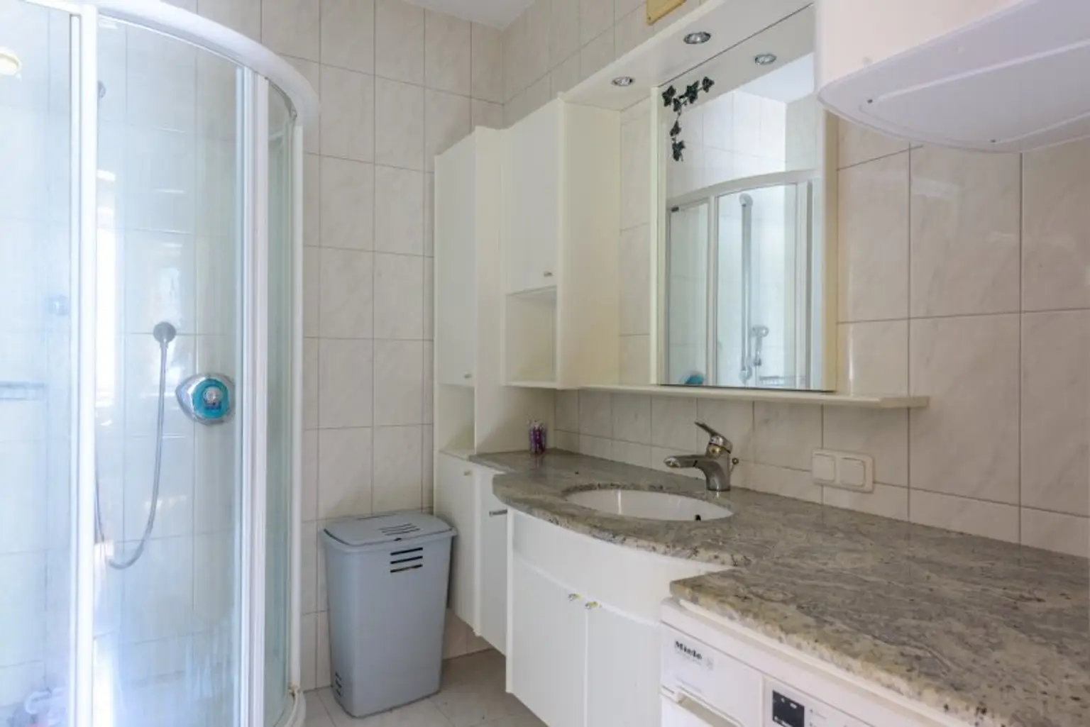 Kleinwohnung mit Loggia - kompakt, ruhig, vielseitig nutzbar
