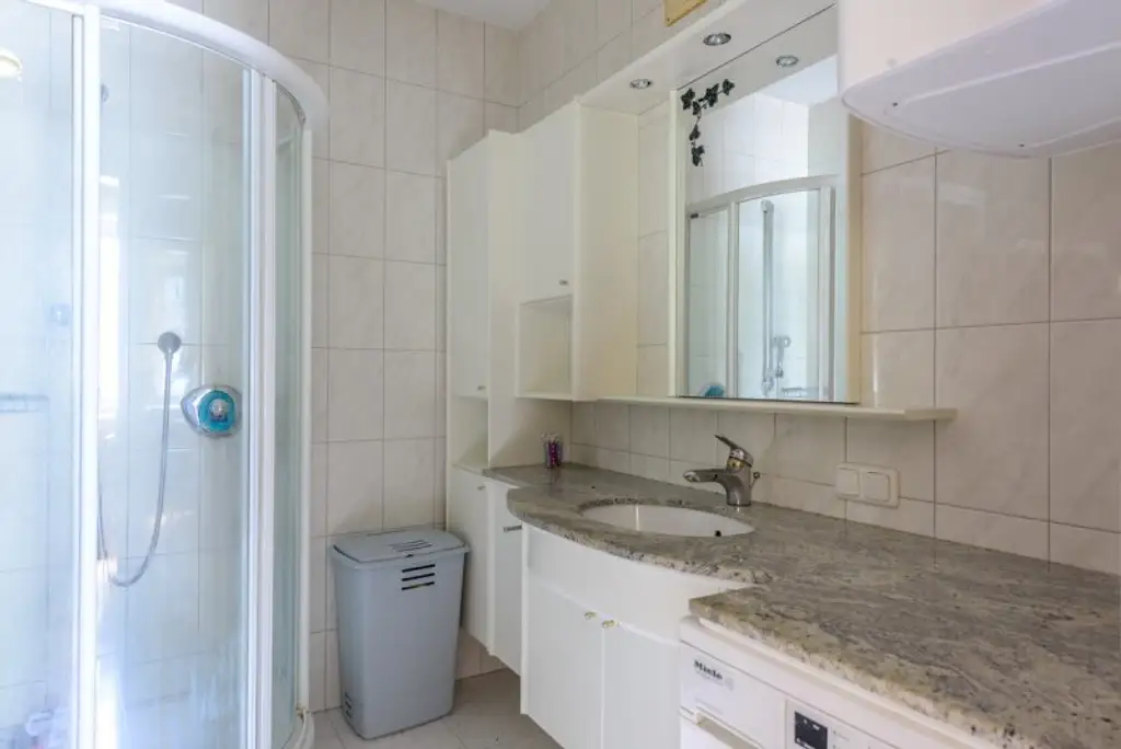 Kleinwohnung mit Loggia - kompakt, ruhig, vielseitig nutzbar