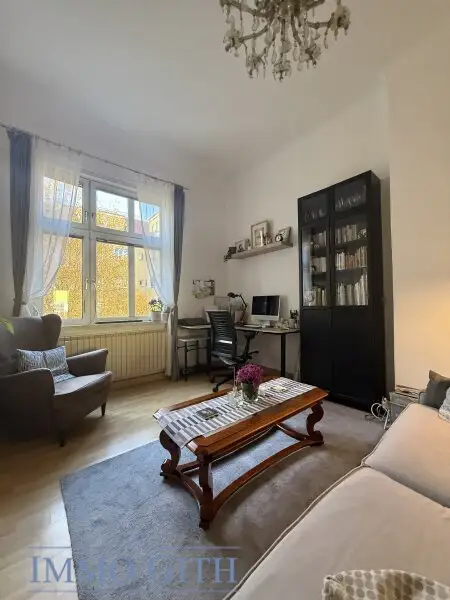 HELL, GEMÜTLICH & GUT VERMIETET – GEPFLEGTE 2-ZIMMER-WOHNUNG MIT BALKON IN SIMMERING ZU KAUFEN!