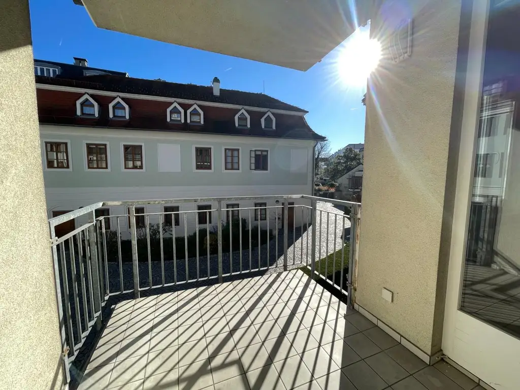 Lichtdurchflutete 3-Zimmer-Wohnung mit Balkon in zentraler Lage