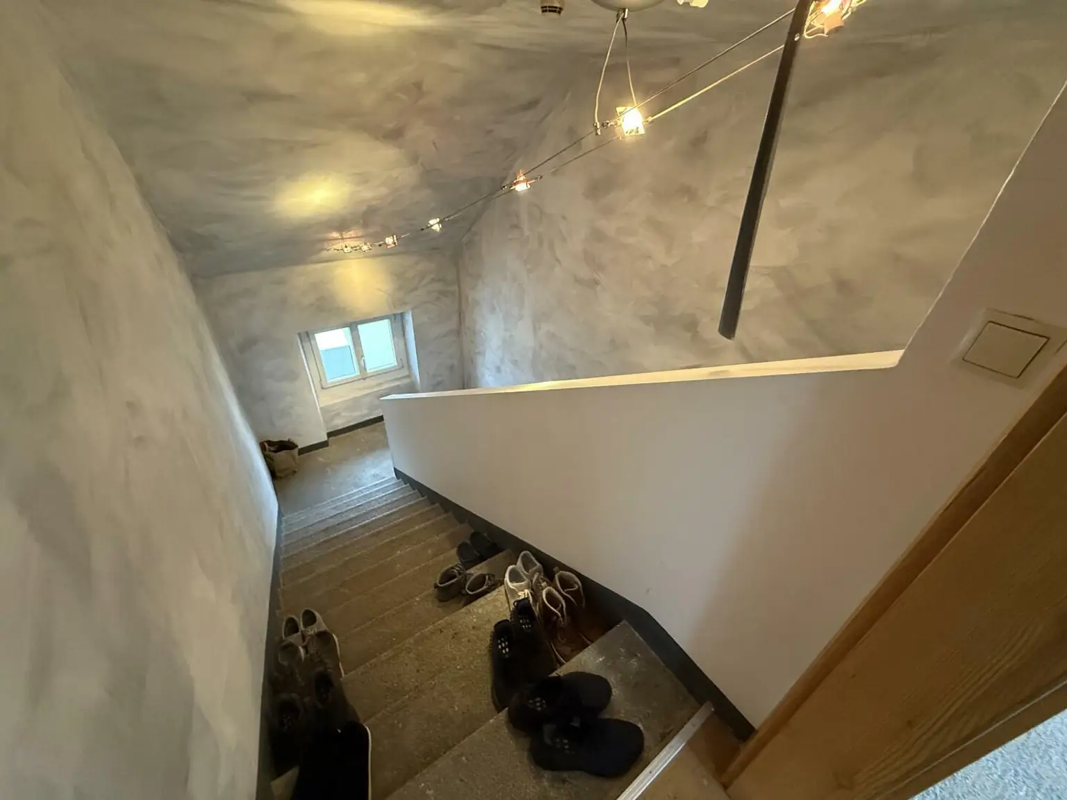 Seltene Gelegenheit! Hochwertige, offen geschnittene Wohnung mit Uhrturm-Blick