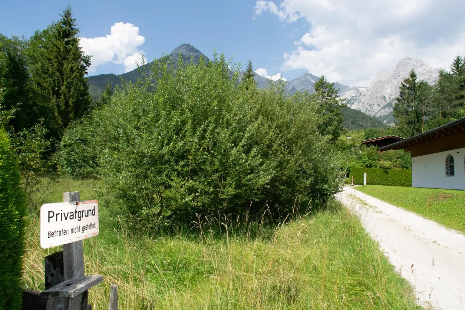 allgemeine Zufahrtsstraße