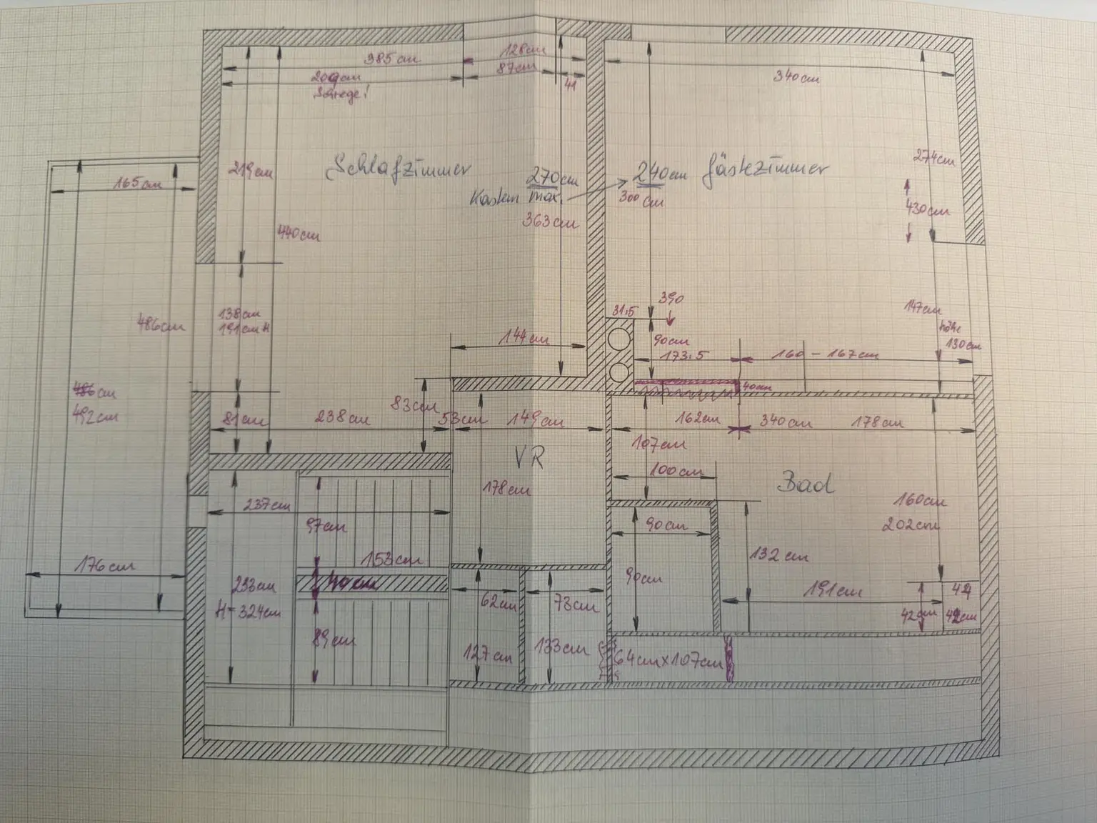 Renovierungsbedürftiges Einfamilienhaus mit idyllischem Garten in Sackgasse