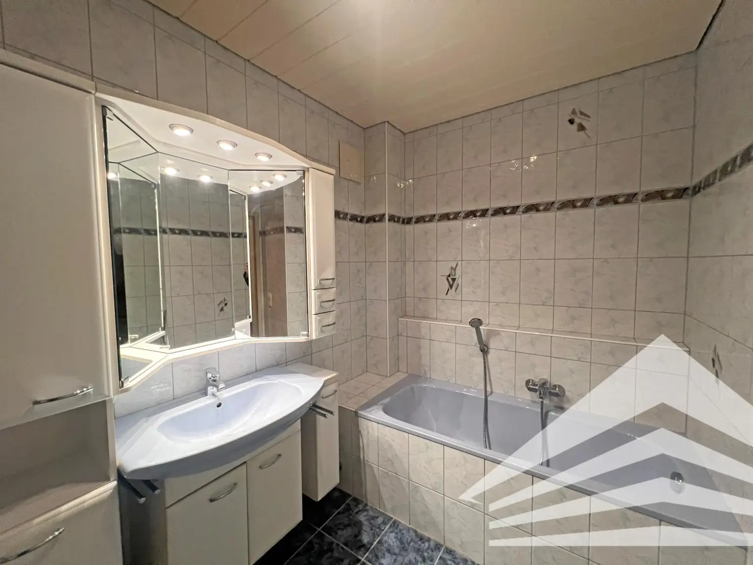 Badezimmer inkl. Wanne