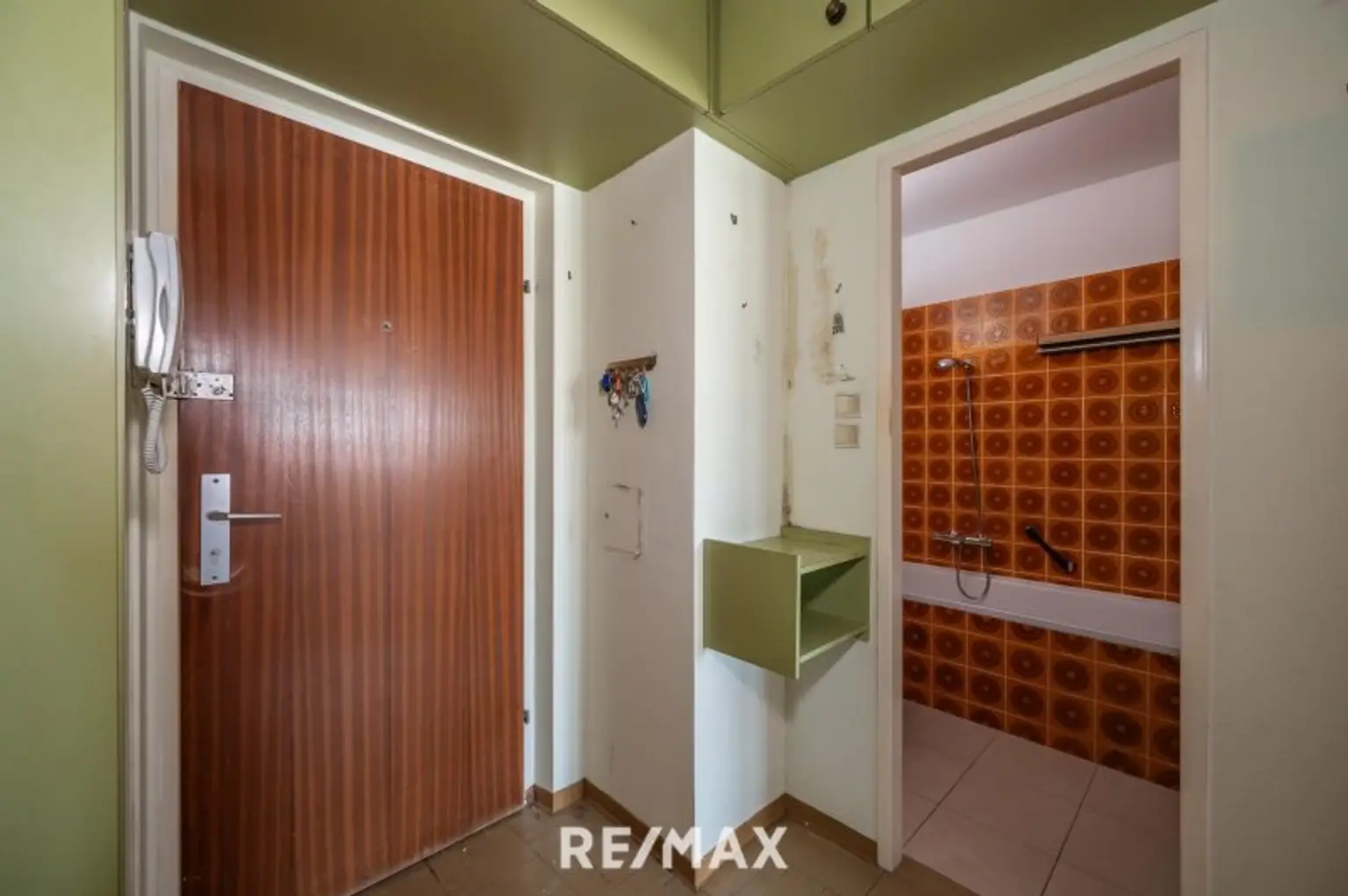 Helle 2-Zimmer-Wohnung mit Innenhofblick und eigenem Parkplatz