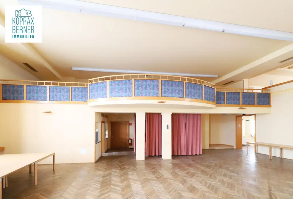 Festsaal mit Gastroküche