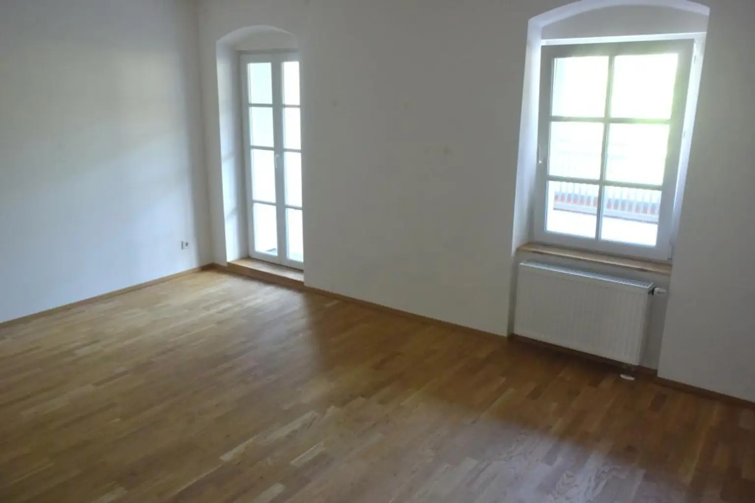 Großzügige Mieteinheit mit Terrasse