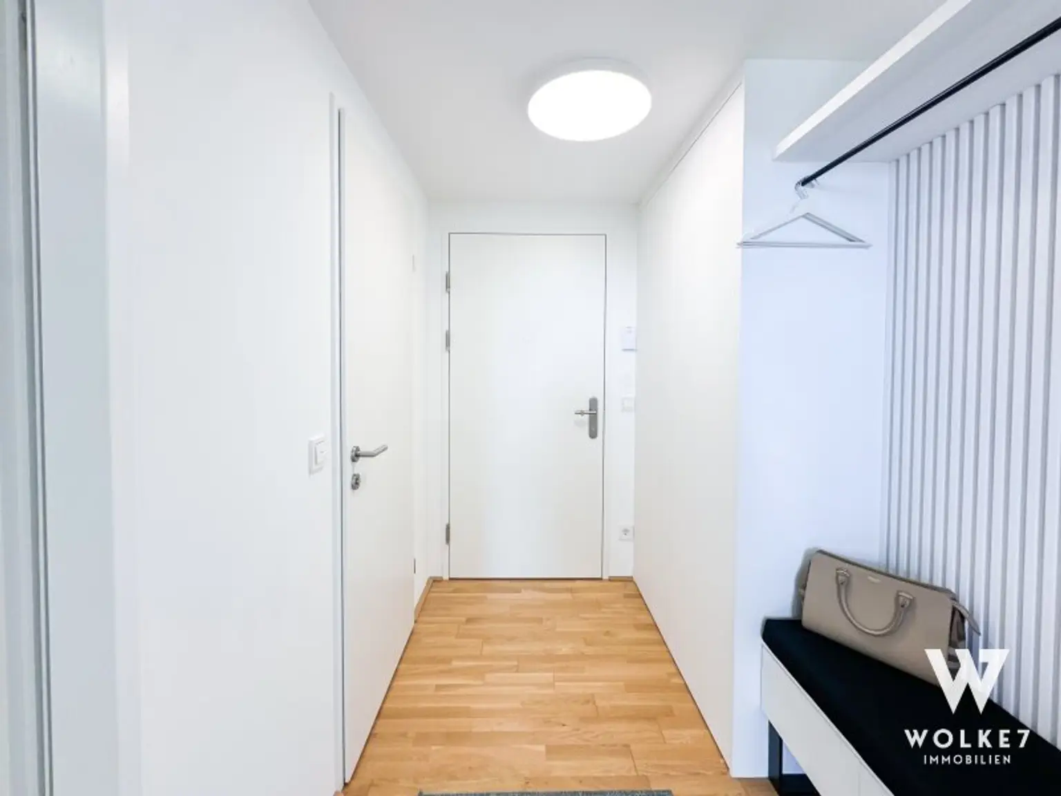Exklusive 3-Zimmer-Residenz im Marina Tower – 16. Etage mit Donaupanorama