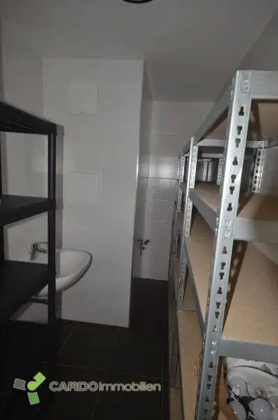 Attraktive Gewerbefläche zu vermieten – ca. 130 m², Nähe UNO City & U-Bahn