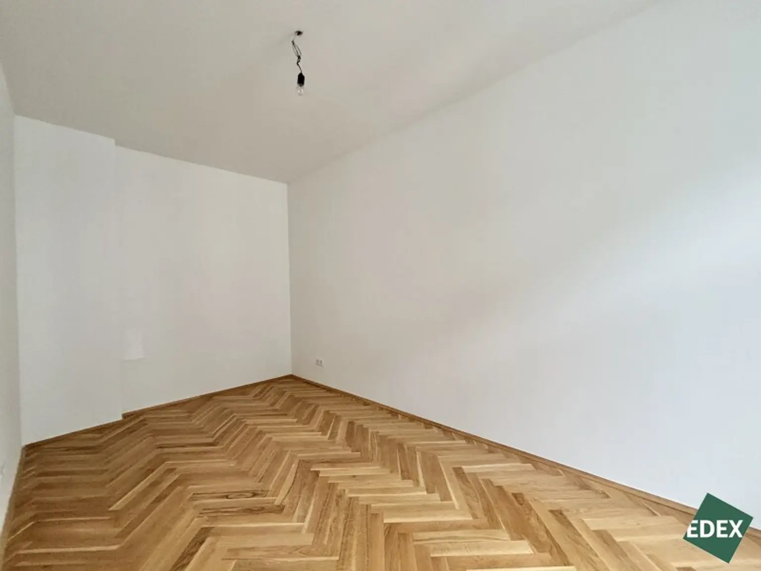 Erstbezug nach Generalsanierung – Charmante 2-Zimmer-Altbauwohnung in ruhiger Innenhoflage